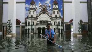 Penampakan Stasiun Tawang Semarang Lumpuh Terendam Banjir
