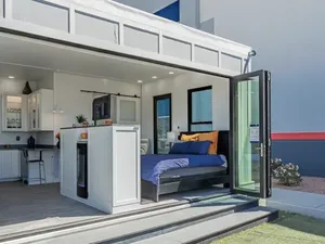 Jeroan Rumah Mungil Elon Musk yang Dibangun Hanya Dalam 1 Jam Jeroan Rumah Mungil Elon Musk yang Dibangun Hanya Dalam 1 Jam