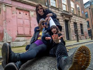 The Baby Seals Sindir Norma Sosial di IDd at Aldi