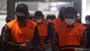 Ditahan! Ini Penampakan 15 Tersangka Kasus Pungli Rutan KPK