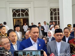 Sempat Cuti karena Pemilu, AHY Fokus Tuntaskan Kuliah S3 di Unair