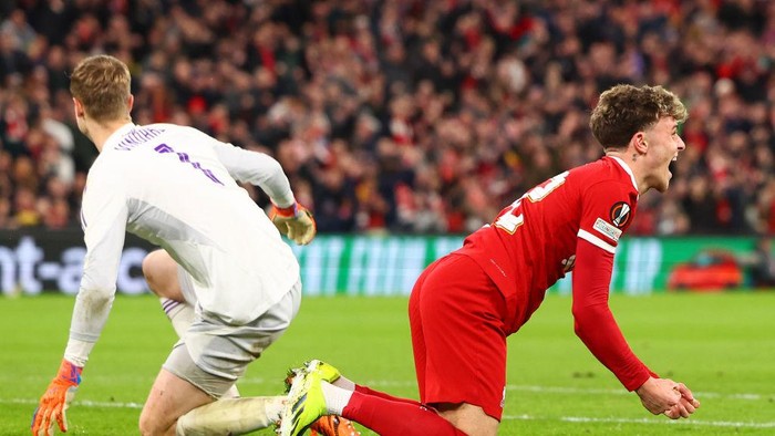 LIVERPOOL, ENGLAND - MARCH 14: Bobby Clark of Liverpool celebrates scoring his sides second goal during the UEFA Europa League 2023/24 round of 16 second leg match between Liverpool FC and AC Sparta Praha at Anfield on March 14, 2024 in Liverpool, England. (Photo by Chris Brunskill/Fantasista/Getty Images)