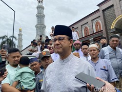 ASN Pria Bisa Dapat Cuti Ayah saat Istri Lahiran, Anies Senang
