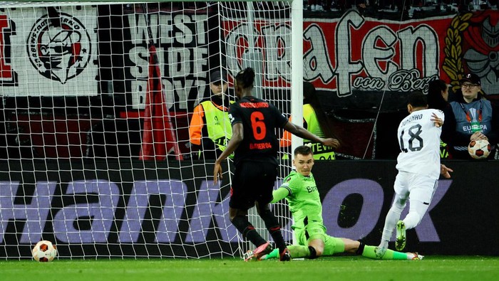 Soccer Football - Europa League - Round of 16 - Second Leg - Bayer Leverkusen v Qarabag - BayArena, Leverkusen, Germany - March 14, 2024
Bayer Leverkusen's Jeremie Frimpong celebrates scoring their first goal REUTERS/Wolfgang Rattay