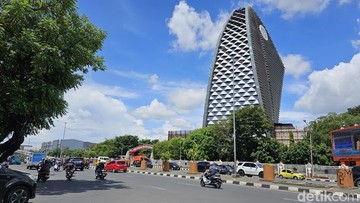 Makassar 12 April 2025: Cuaca Besok Bikin Penasaran!