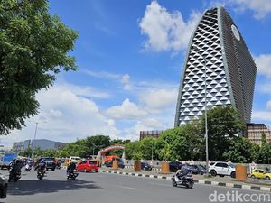 Cuaca Hari Ini di Makassar 1 Oktober: Siang-Sore Cerah, Malam Berawan Cuaca Hari Ini di Makassar 1 Oktober: Siang-Sore Cerah, Malam Berawan