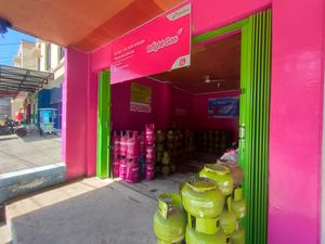 Warga Mataram Keberatan Beli Gas LPG 3 Kg Wajib Bawa KTP