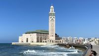 Indahnya Masjid Hassan II di Tepi Samudera Atlantik