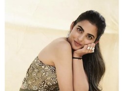 Anak Miliuner Asia Isha Ambani Pakai Perhiasan Rp 85 M di Pesta Pranikah Adik