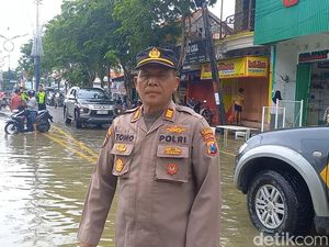 Kondisi Terkini Banjir Sampang, Jalan Penghubung Kecamatan Lumpuh