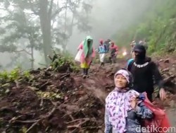 Akses Ijen Bondowoso Terputus Imbas Tanah Longsor