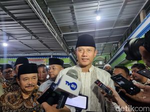 Serahkan Sertifikat Waqaf, AHY: Jaminan Rumah Ibadah Punya Kepastian Hukum