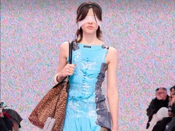 7 Benda Receh Tapi Mahal yang Dirilis Balenciaga, Gelang Lakban Rp 51 Juta