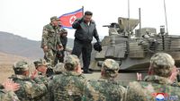 Momen Kim Jong-Un Kendarai Tank Baru Saat Latihan Militer Korut