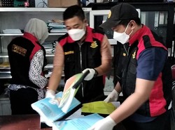 Kejari Geledah Dinkes-BPKAD Dompu Buntut Dugaan Korupsi Rp 8 Miliar