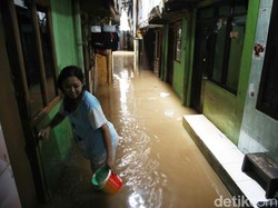 Warga Kebon Pala Jaktim Ngaku Betah Meski Banjir Setiap Tahun
