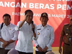 Curhat soal Beras, Jokowi: Harga Turun Dimarahi Petani, Naik Dimarahi Ibu-ibu