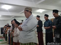Hukum Salat Tarawih 4-4-3 Rakaat, Bolehkah? Ini Dalilnya