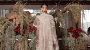 10 Koleksi Baju Ramadan dan Lebaran 2024 Karya Sapto Djojokartiko