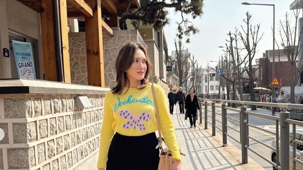 7 Gaya Shandy Aulia Liburan ke Korea, Bak ABG Pakai Rok Mini & Sepatu Boots