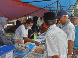 Berburu Takjil di Pasar Beduk Jalan Ratna Palembang, Ada Aneka Gorengan