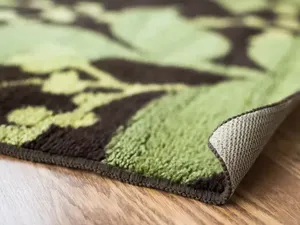 6 Cara Mengatasi Ujung Karpet yang Tertekuk Kembali Lurus