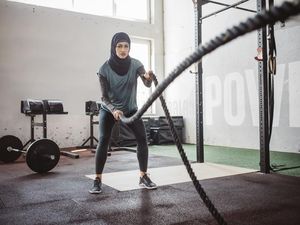 Olahraga Saat Puasa Lebih Efektif Bakar Lemak? Ada Benarnya, Ada Tapinya Juga Sih