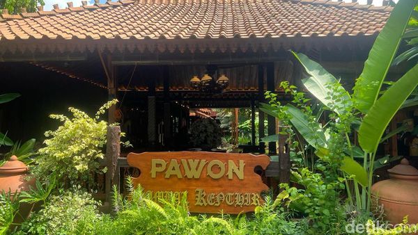 Ada Garang Asem hingga Nasi Bakar Cakalang di Resto ala Jawa Ini!