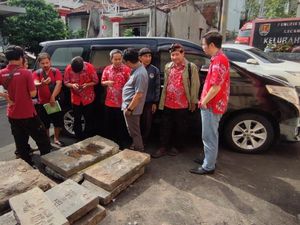 Viral Video Bongpay Tionghoa Jadi Tutup Selokan di Semarang, Ini Kata Lurah Viral Video Bongpay Tionghoa Jadi Tutup Selokan di Semarang, Ini Kata Lurah