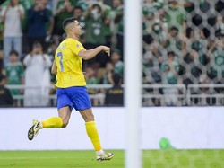 Gol Penalti Ronaldo Hancurkan Markas Al Ahli, Fans Lempar Botol