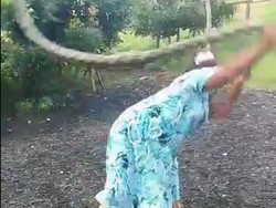 Respons Pencinta Reptil soal Viral Emak-emak Madura Banting Ular