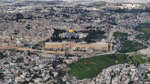 Foto Udara Kota Tua Yerusalem, Tempat Al-Aqsa Berdiri