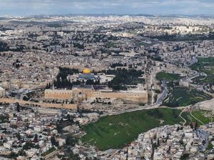 Foto Udara Kota Tua Yerusalem, Tempat Al-Aqsa Berdiri