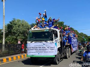 PSBS Biak Konvoi Juara ke Stadion Cenderawasih, Suporter Tumpah Ruah di Jalan