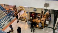 (Bukan Sekadar) Ngopi di Pasar Santa