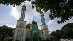 Melihat Kemegahan Masjid Agung Al-Barkah Bekasi