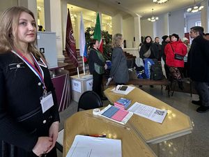 Memantau Pemilu Presiden di Rusia Memantau Pemilu Presiden di Rusia