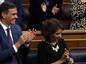Parlemen Spanyol Loloskan RUU Amnesti bagi Separatis Catalonia Parlemen Spanyol Loloskan RUU Amnesti bagi Separatis Catalonia