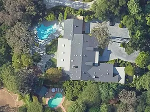 Before-After Rumah Cara Delevingne yang Hangus Terbakar