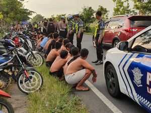 Puluhan Remaja Hendak Balapan Liar di Kediri Diamankan Bersama Motornya Puluhan Remaja Hendak Balapan Liar di Kediri Diamankan Bersama Motornya