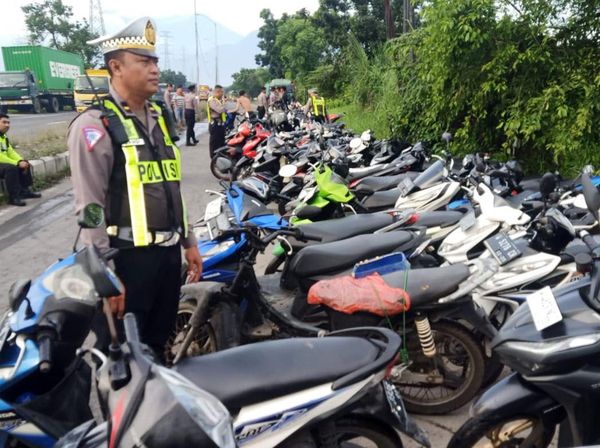Polisi Amankan Ratusan Motor Saat Balap Liar di Sidoarjo