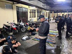 26 Remaja Cimahi Diamankan Saat Perang Sarung, Bawa Keling-Pisau