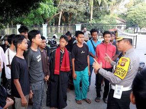 Razia Balap Liar di Jambi, Pelanggar Disuruh Mengaji Razia Balap Liar di Jambi, Pelanggar Disuruh Mengaji