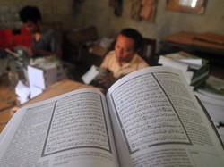 Surat Al-Kahfi Ayat 1-10 dengan Keutamaan Membacanya di Hari Jumat