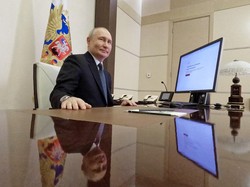 Putin Berikan Suara Secara Online dari Kremlin dalam Pilpres Rusia