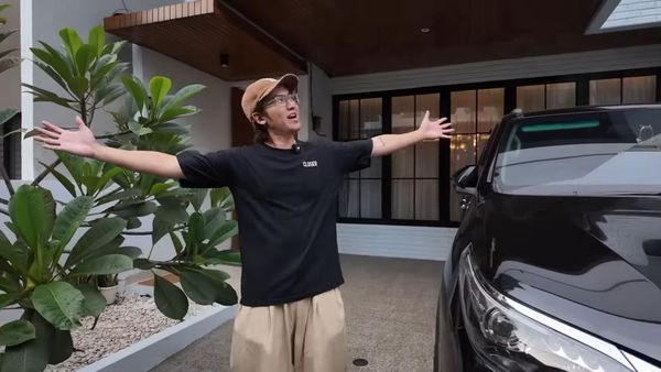 Potret Rumah 3 Lantai Rafael SM#SH Hasil Jualan Seblak