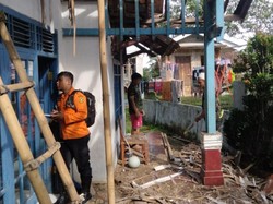 10 Rumah Warga di Caringin Bogor Rusak gegara Diterjang Angin Kencang