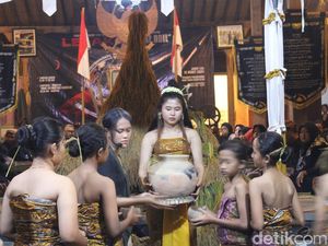 Momen Sedulur Sikep Peringati 117 Tahun Perjuangan Samin Surosentiko