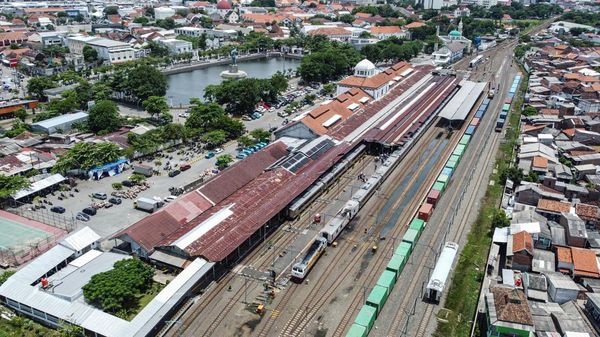 Stasiun Semarang Tawang Kembali Beroperasi Usai Banjir