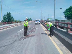 Kronologi Laka Motor di Jembatan Keramasan, Berikut Identitas Korban